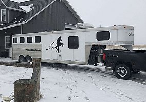 2004 Cherokee Horse Trailer in Kenilworth, ON