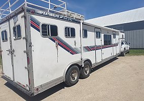 1990 Featherlite Horse Trailer in Burr Oak, Michigan