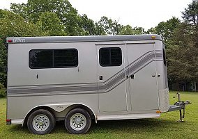 2005 Trail-et Horse Trailer in Wrightsville, Pennsylvania