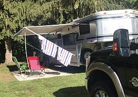 1995 Sundowner Horse Trailer in Bridgeville, Delaware