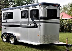 2004 Hawk Horse Trailer in Ooltewah, Tennessee