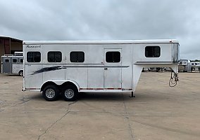 2001 Other Horse Trailer in Crockett, Texas