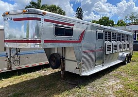 1994 Sundowner Horse Trailer in Fort Myers, Florida