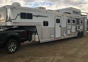 2005 Platinum Horse Trailer in Vernal, Utah