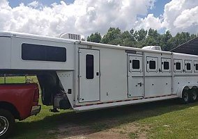 2007 Shadow Horse Trailer in Cochran, Georgia