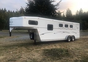 2008 Trails West Horse Trailer in Camano, Washington