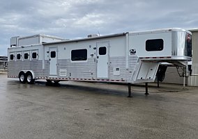 2008 Hart Horse Trailer in Vinton, Louisiana