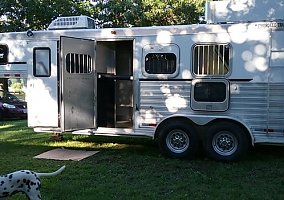 2001 Cherokee Horse Trailer in Stark City, Missouri