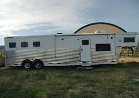 2006 Sooner Horse Trailer in Wilsall, Montana