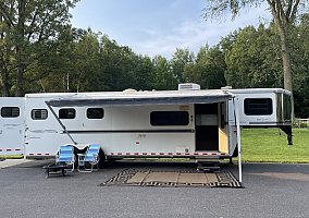 2006 Sundowner Horse Trailer in Rice Lake, Wisconsin