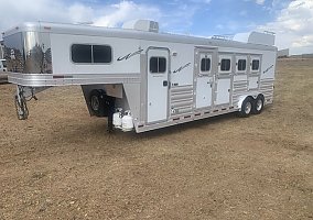 2015 Platinum Horse Trailer in Tie Siding, Wyoming