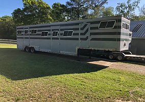 2002 Other Horse Trailer in Lewiston, New York