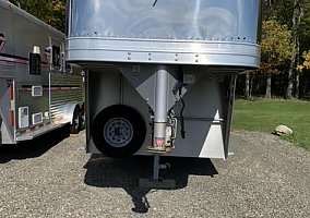 2010 Featherlite Horse Trailer in Watkins Glen, New York