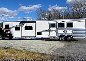 2022 Merhow Horse Trailer in Colfax, North Carolina