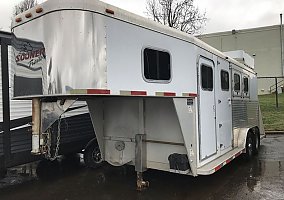 2005 Sooner Horse Trailer in Concord, North Carolina