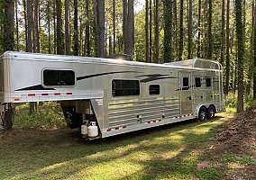 2021 4-Star Horse Trailer in Columbus, North Carolina