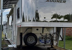 2014 Sooner Horse Trailer in Ardmore, Oklahoma