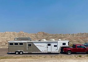 2015 Featherlite Horse Trailer in Alliance, Ohio