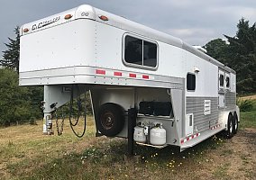 2006 C&C Horse Trailer in Svensen, Oregon