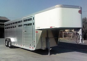 2022 Sundowner Horse Trailer in Grants Pass, Oregon