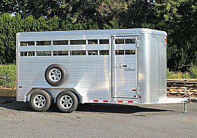 2020 Sundowner Horse Trailer in Gordonville, Pennsylvania